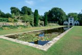 Wales, Conwy, Bodnant Garden, lily pond