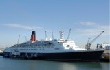 Cunard liner Queen Elizabeth 2, berthed at 38/39, Southampton Docks, Southampton, Hampshire, England, UK.